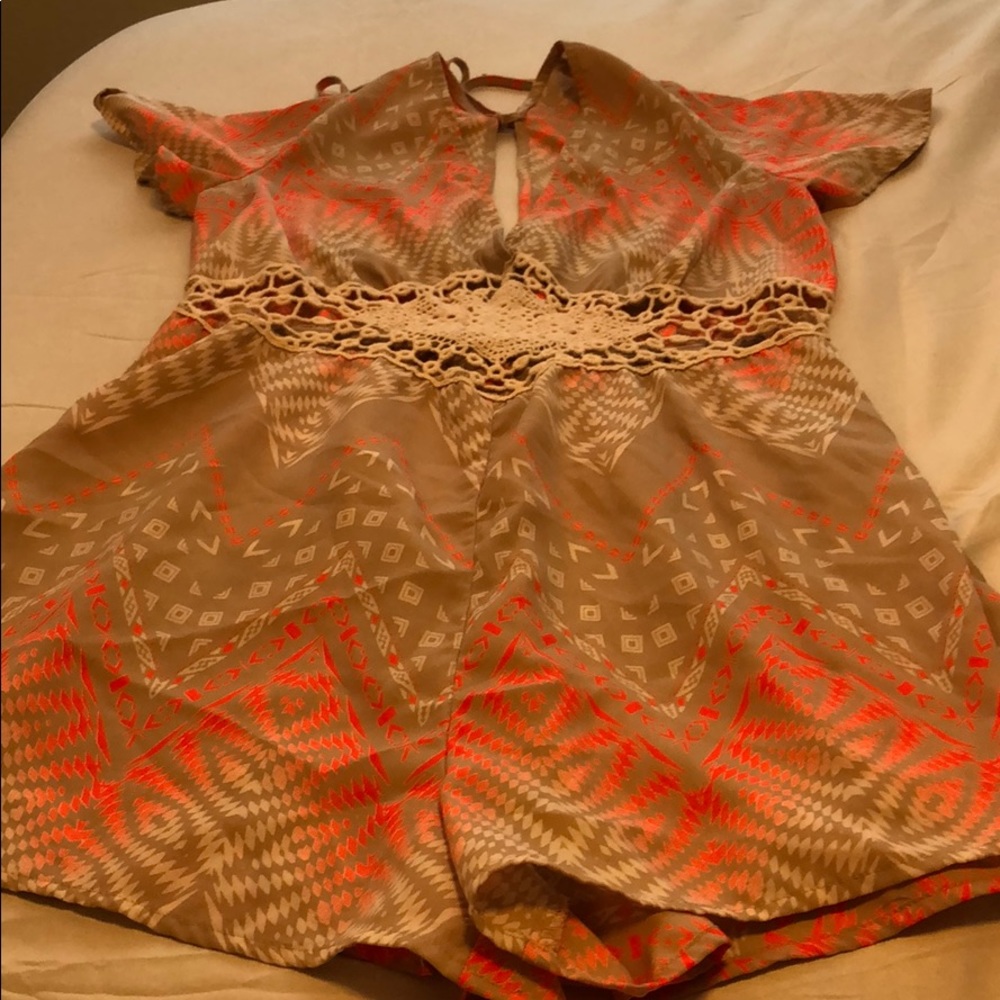 Illa Illa tribal print romper